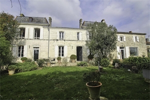 propriete à la vente -   17400  LA BENATE, surface 291 m2 vente propriete - UBI478217972